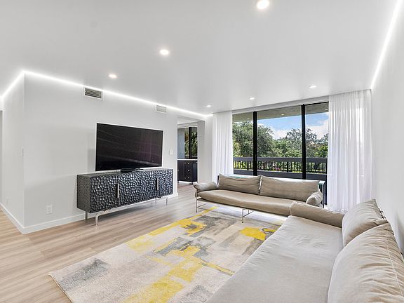 4th image of 23200 Camino Del Mar