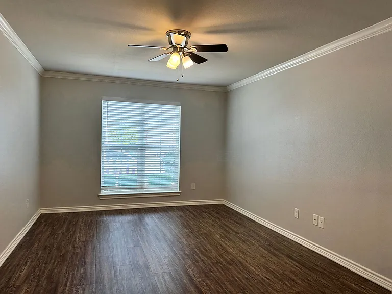 2300 Airline Dr #2305 — Photo 10