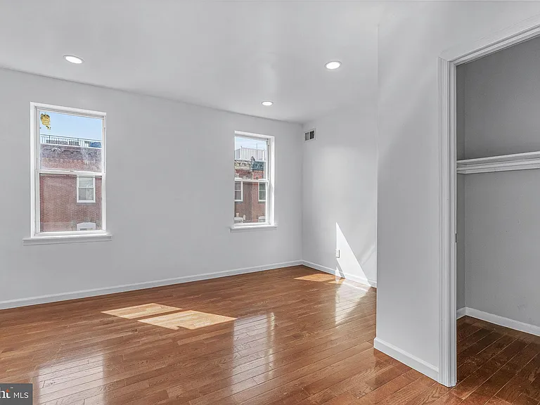 1719 S 18th St — Photo 27