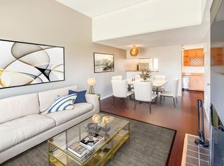 7 Embarcadero W APT 313, Oakland, CA 94607