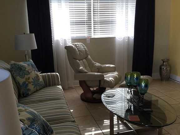3rd image of 280 Hayes Ave APT 14