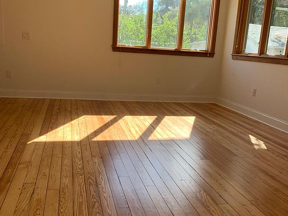 2nd image of 620 Ball St