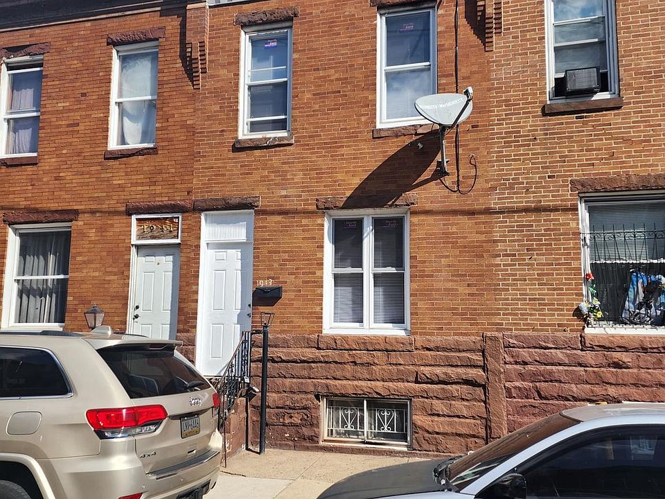 1st image of 1943 E Monmouth St