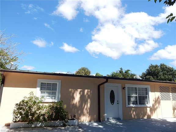 3rd image of 996 Hyacinth St