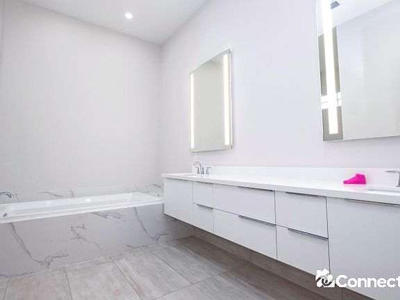 2nd image of 5663 Brookfield Cir W