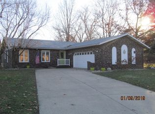9 Marion Point, Pekin, IL 61554