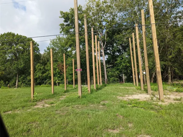 12 Catfish Rd, Trinity, TX 75862