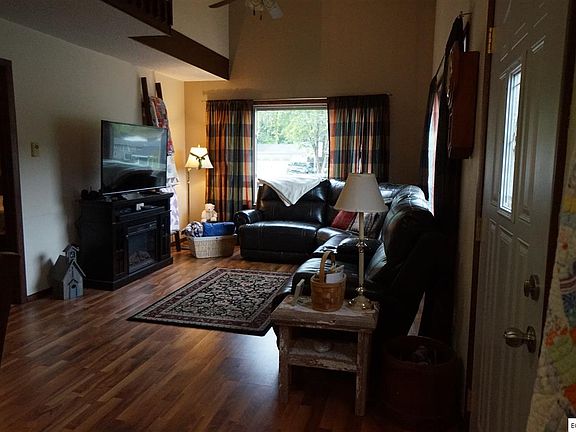3rd image of 106 Duetel Ct