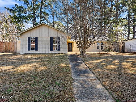 2nd image of 552 Cedarwood Dr