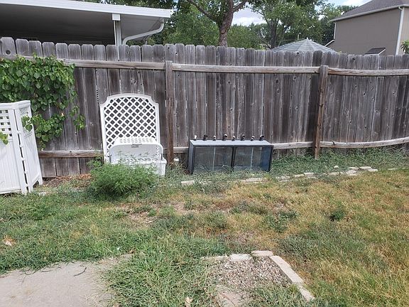 3rd image of 108 Pine Haven Ct