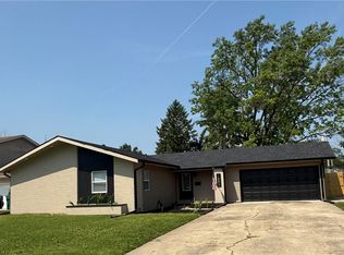 1681 N Oakcrest Ave, Decatur, IL 62526