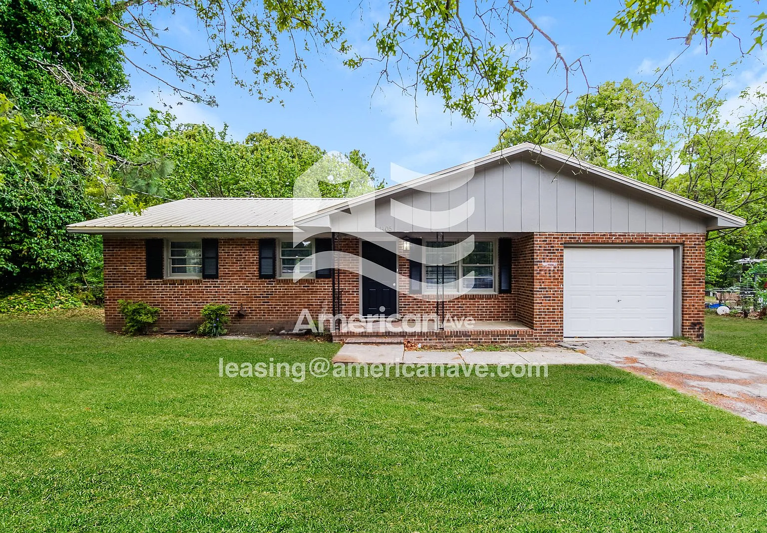 3 bed, 1.5 bath, 1147 sqft, $1,247 — Photo 1
