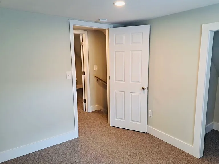 2046 Hartford Ave #5 — Photo 18