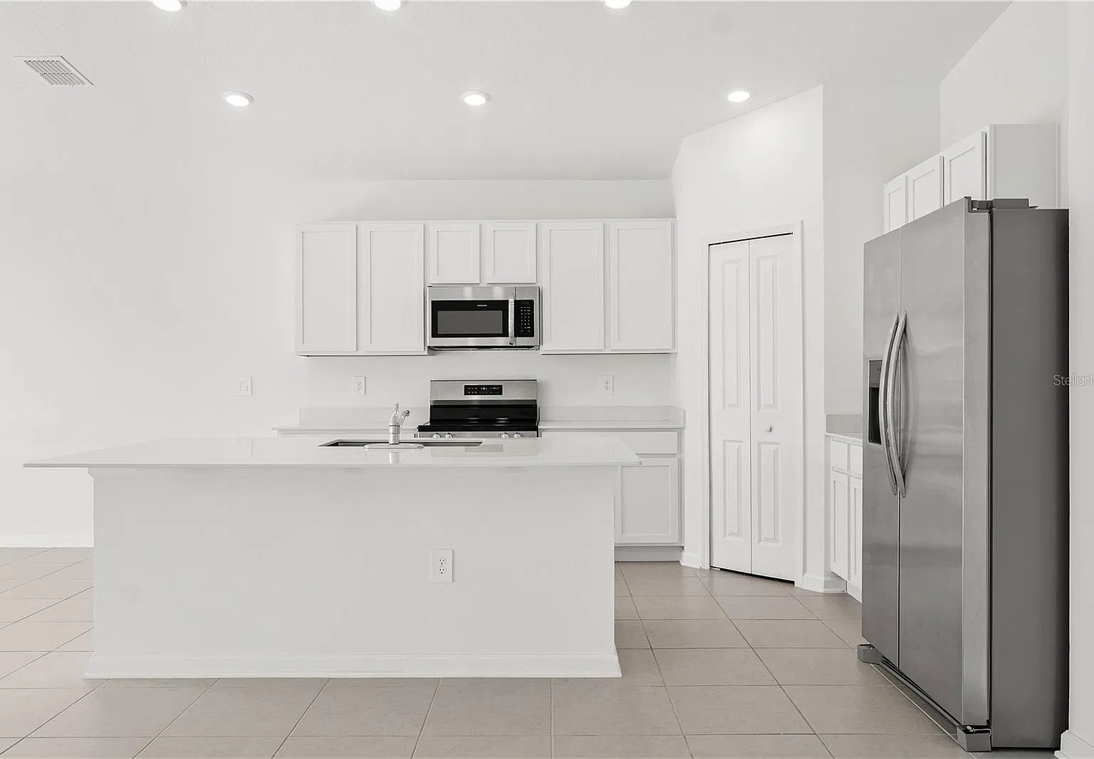 4 bed, 1936 sqft, $2,600 — Photo 3