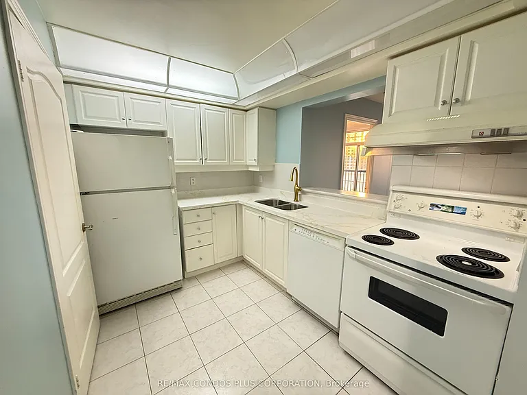 5418 Yonge St #1601 — Photo 2