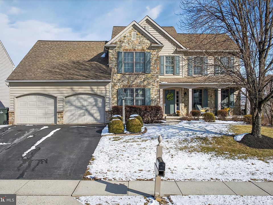 1st image of 520 Nursery Dr N