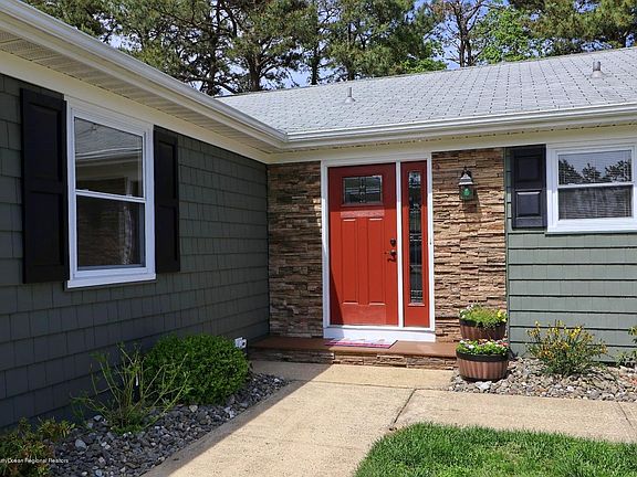 5th image of 19 Redlands Ct