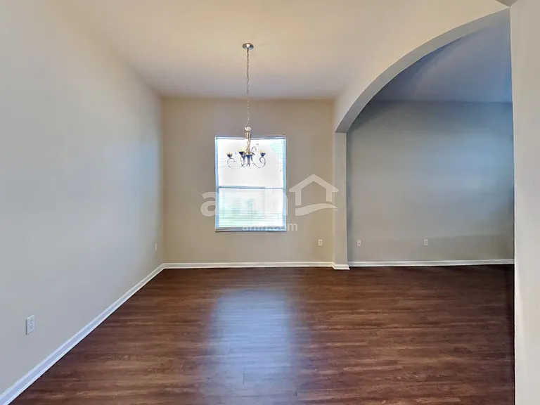 7330 Crescent Palm Dr — Photo 10