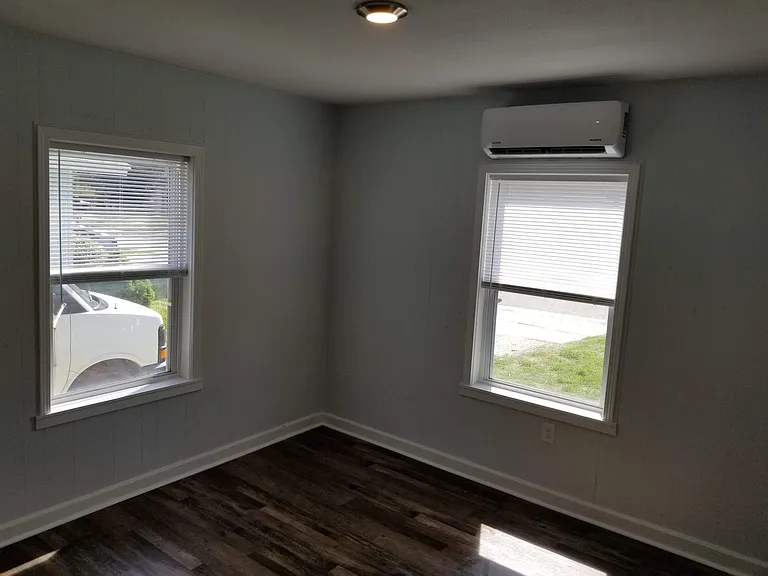 328 Residence St — Photo 9