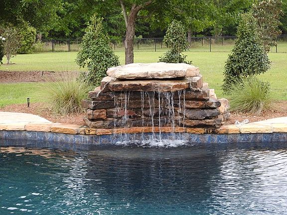 4th image of 183 Quail Valley Dr