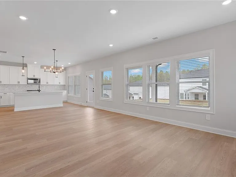3089 Sweet Red Cir — Photo 11