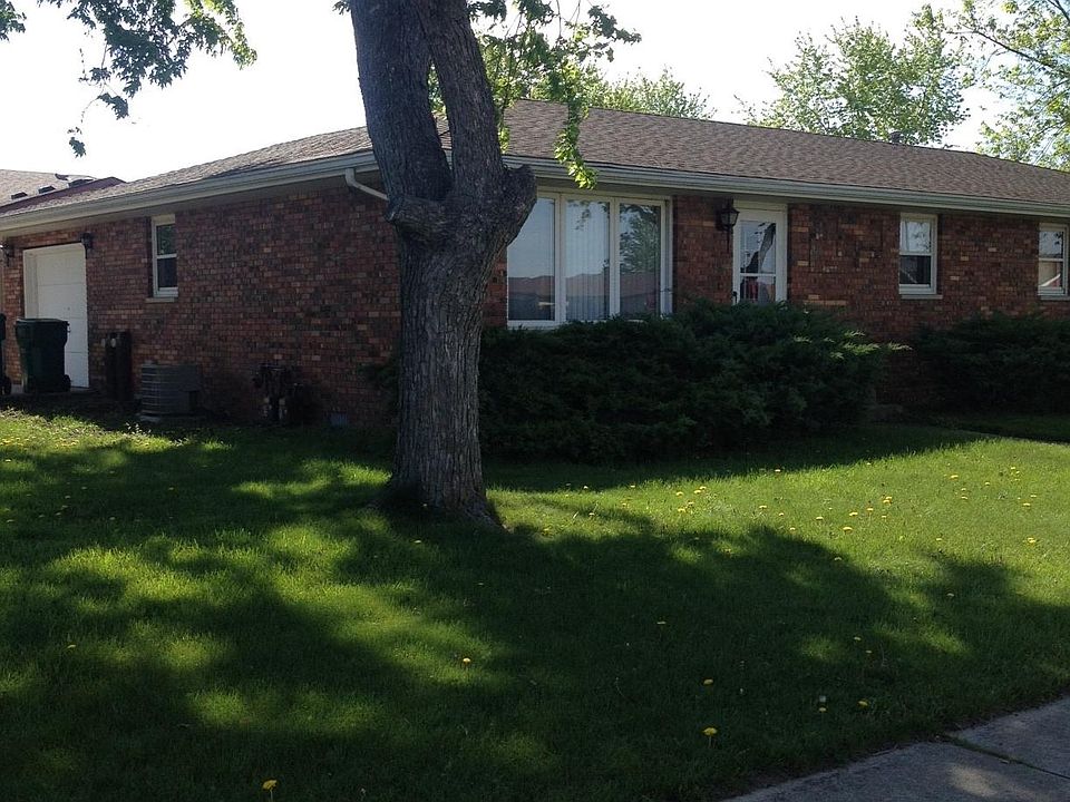 1st image of 590 W Daisy Pl APT B