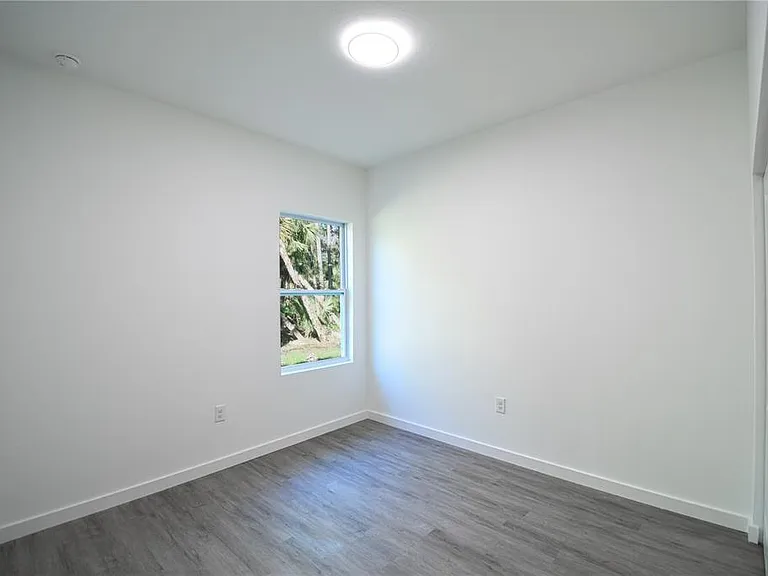 18380 Dakota Ave — Photo 24