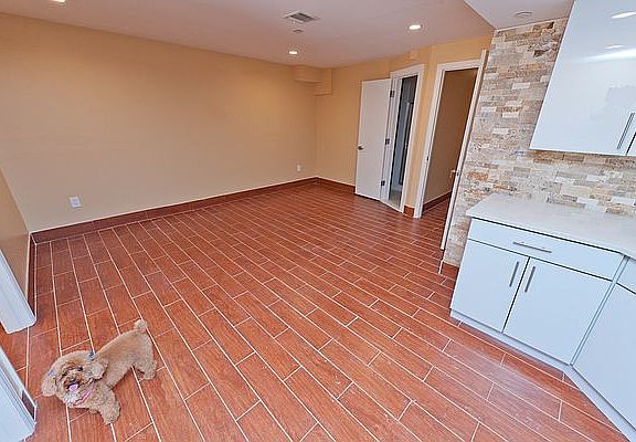 3rd image of 12-04 27th Ave #1