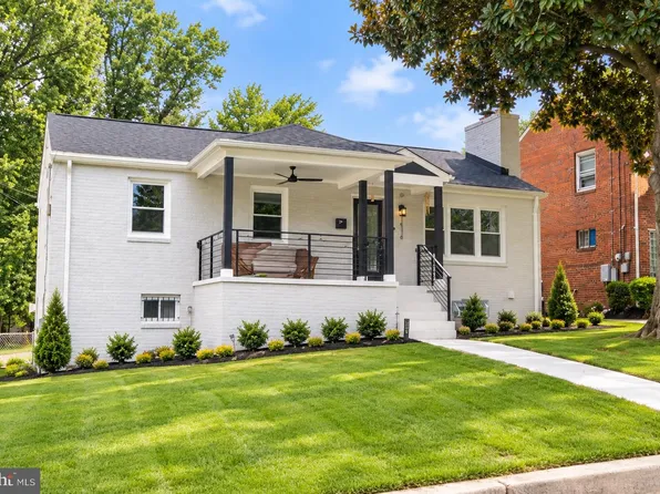 1116 34th St SE, Washington, DC 20019