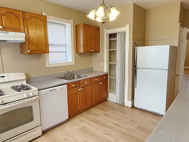 4957 Winona Ave #A-2F — Photo 2