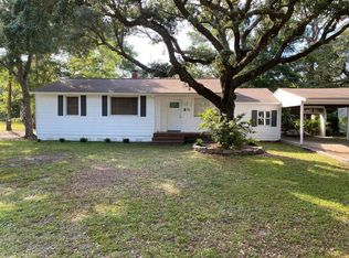 202 Greenbrier Dr, Fort Walton Beach, FL 32547