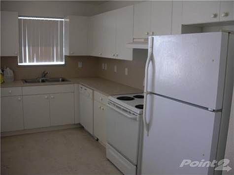 5th image of 1627 NW 18th St APT 210