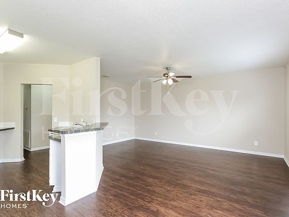 5th image of 2598 N Biscayne Dr