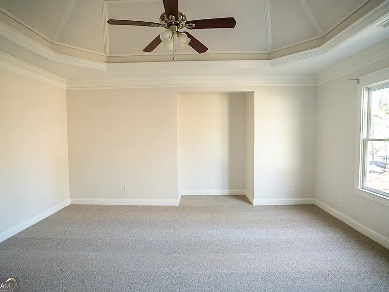 901 Custer Ave SE — Photo 16