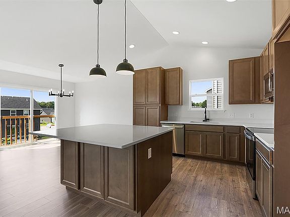 7th image of this home
