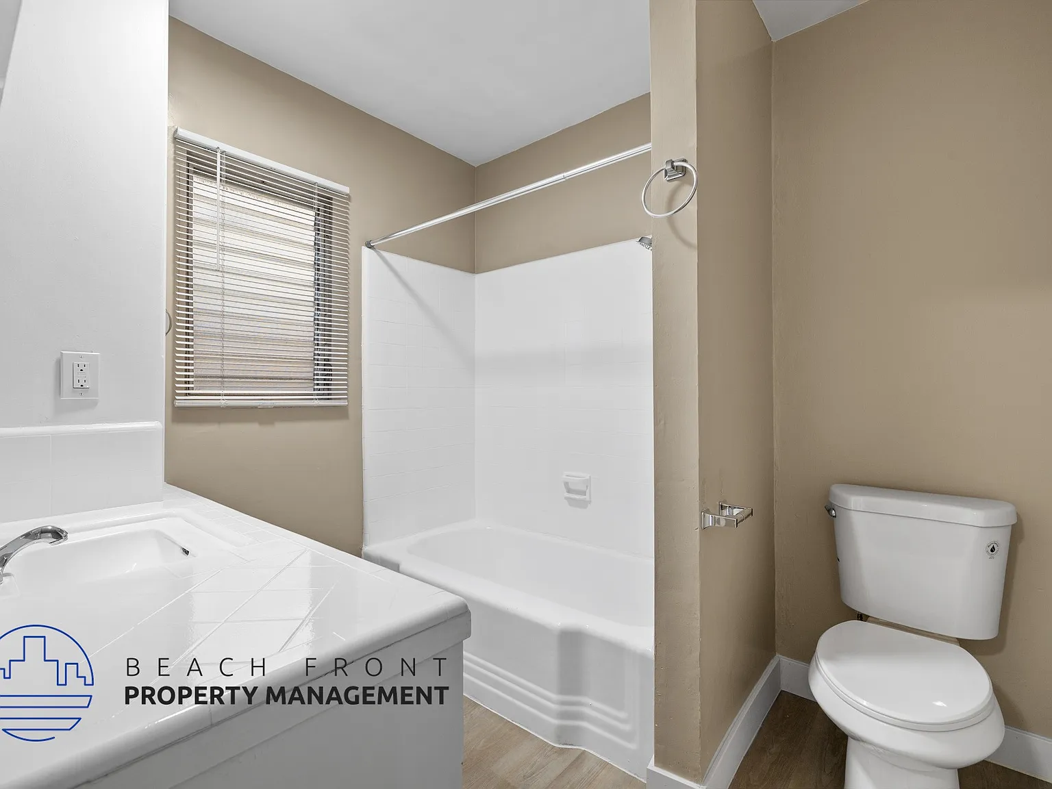 12726 S. Truro Ave. — Photo 3