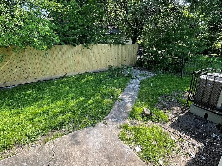 3211 Retta St — Photo 10