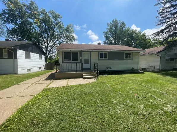10800 Spring Garden Dr, Saint Louis, MO 63137