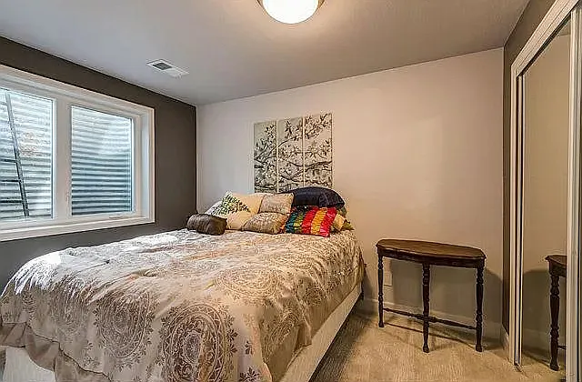 1601 Barnwood Dr — Photo 12