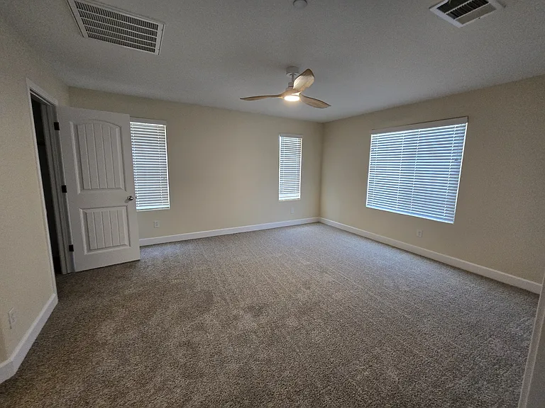 2715 Hammetts Landing Walk — Photo 10