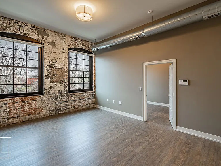 180 Detroit Ave — Photo 18