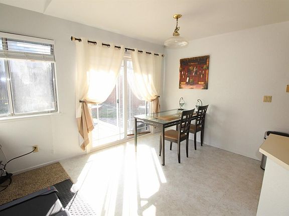 2nd image of 408 Santa Ana Ave