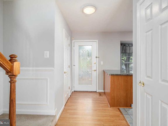 5th image of 5013 Buena Vista Dr