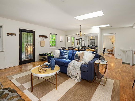 5th image of 17276 Summit Avenue