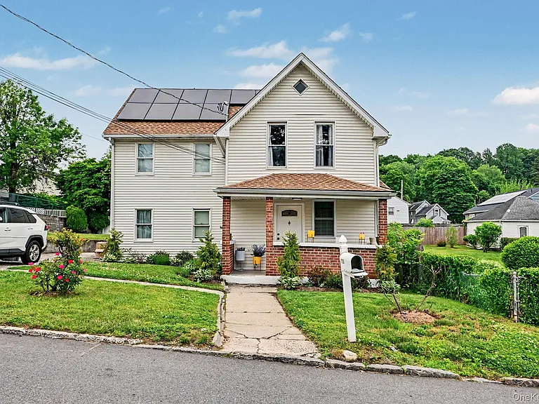 126 Winthrop Ave — Photo 1
