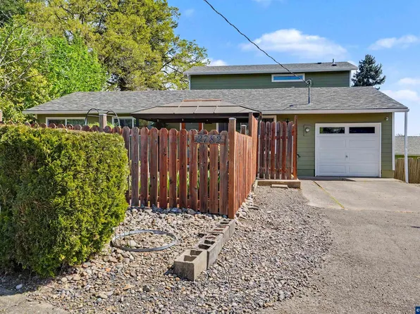 2782 Bluff Ave SE, Salem, OR 97302