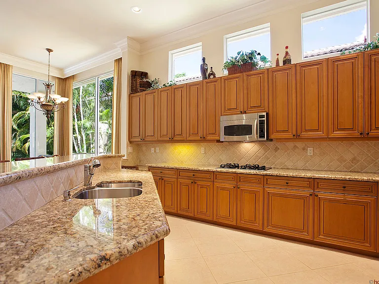 206 Porto Vecchio Way — Photo 7