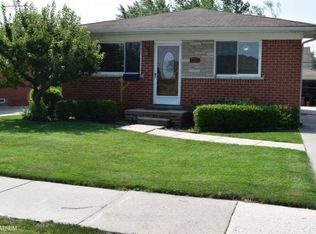 22612 Amherst St, Saint Clair Shores, MI 48081
