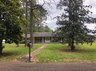 102 Azalea Dr, Forest, MS 39074