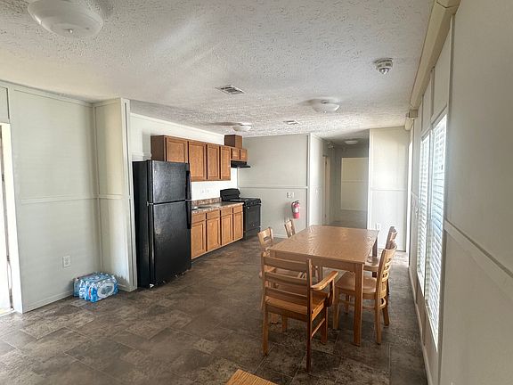 4th image of 804 Avenue E #4